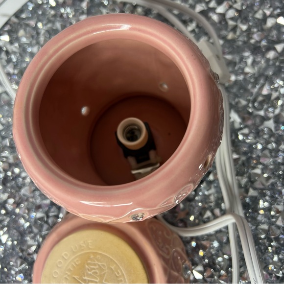 Scentsy Pink Tiara Crown Princess Rhinestone Candle Wax Warmer retired plug in - Picture 6 of 6